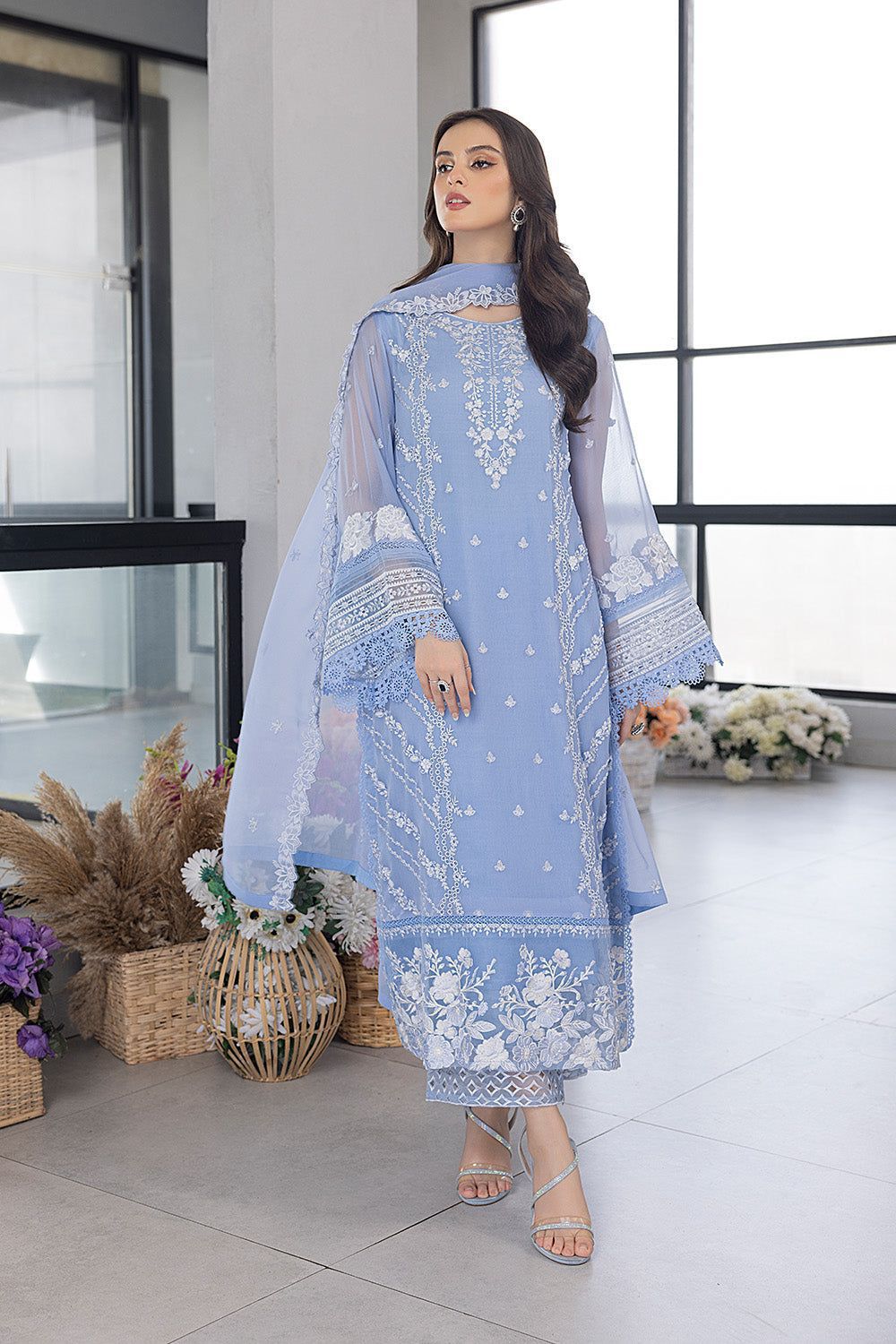 Azure embroided suit