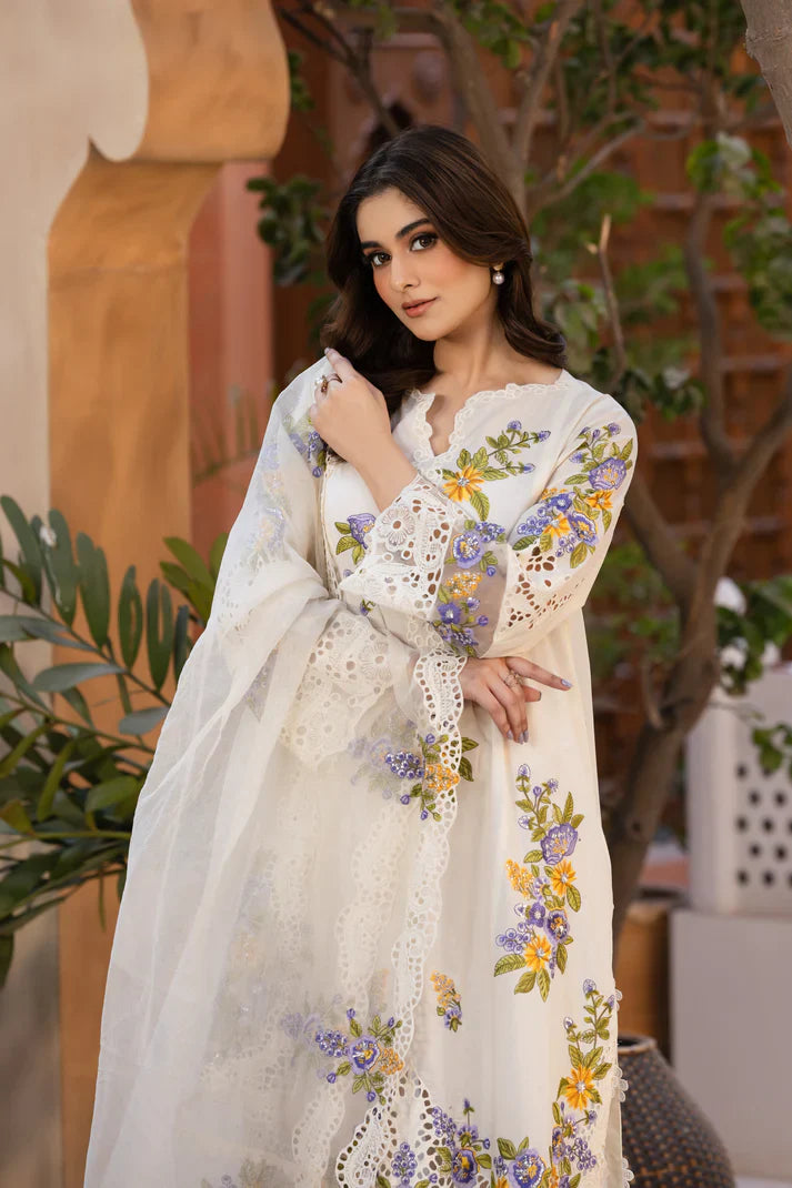 Ivory Bloom – Timeless Grace in Every Thread PRET