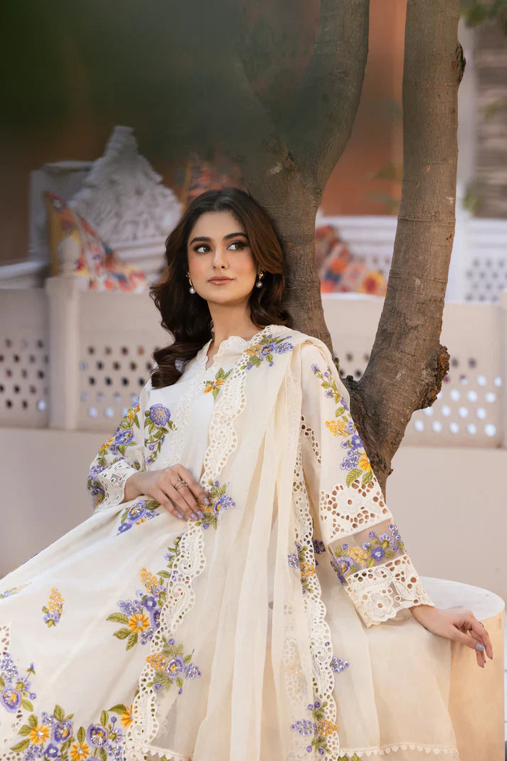 Ivory Bloom – Timeless Grace in Every Thread PRET