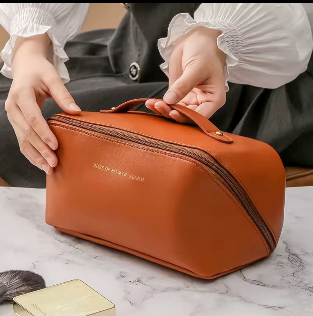 Large Capacity Travel Cosmetic Bag Portable Leather Cosmetic Bag