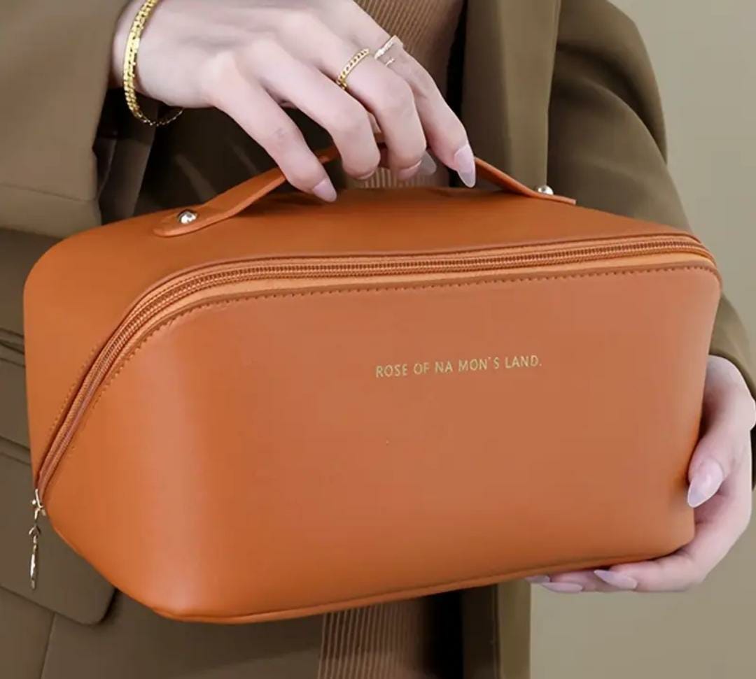 Large Capacity Travel Cosmetic Bag Portable Leather Cosmetic Bag
